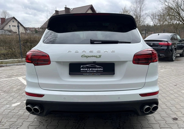 Porsche Cayenne cena 189000 przebieg: 97000, rok produkcji 2017 z Piaski małe 232